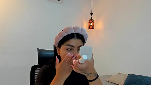 Snapshot of kylerose07 chatting on 09.27.25 kylerose07 online show from 09.27.25