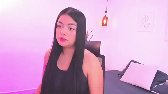 Snapshot of kylerose07 chatting on 10.14.25 kylerose07 online show from 10.14.25