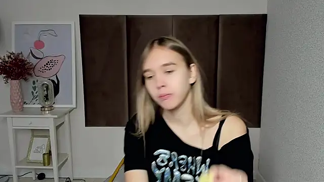 Vel1ka online show from 10.18.25