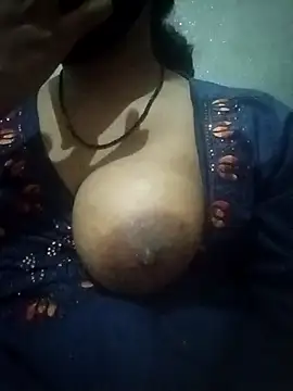 Snapshot of baddy8008 chatting on 10.24.25 baddy8008 online show from 10.24.25