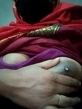 Snapshot of baddy8008 chatting on 12.04.25 baddy8008 online show from 12.04.25