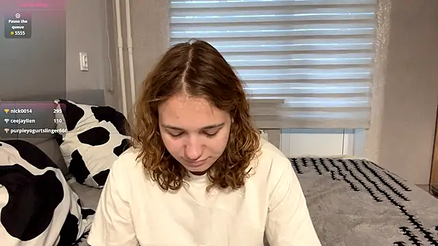 SunPunnyGirl online show from 09.23.25