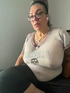 dieseldame1313 online show from 10.15.25