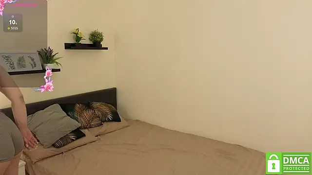 Snapshot of Bonnie_Nunez chatting on 10.18.25 Bonnie Nunez online show from 10.18.25