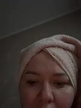 SunnyLeila2101 online show from 12.20.25