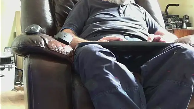 janzer13 online show from 09.17.25