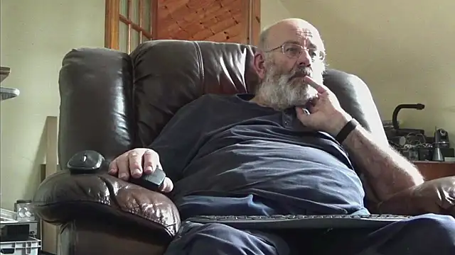 janzer13 online show from 09.18.25