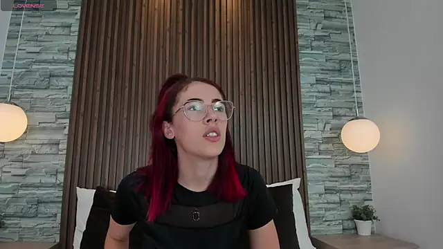 Snapshot of melodyvega0591 chatting on 10.19.25 melodyvega0591 online show from 10.19.25