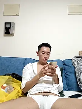 Snapshot of HotStarKOKO chatting on 11.08.25 HotStarKOKO online show from 11.08.25