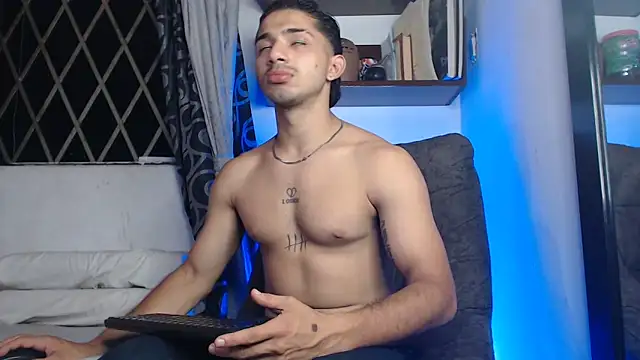 ArturoCardona  online show from 04.10.26