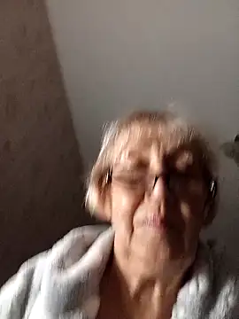 Snapshot of Anatolia5961 chatting on 10.21.25 Anatolia5961 online show from 10.21.25