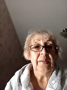 Snapshot of Anatolia5961 chatting on 10.22.25 Anatolia5961 online show from 10.22.25