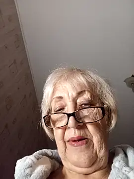 Snapshot of Anatolia5961 chatting on 10.24.25 Anatolia5961 online show from 10.24.25