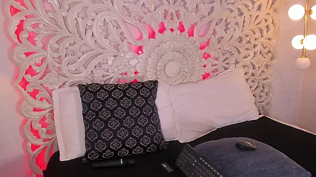 Odette bulgari online show from 11.03.25