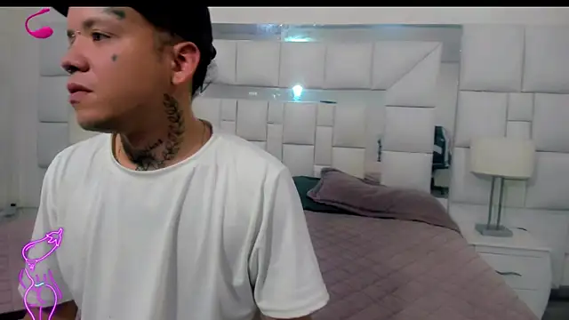 Dangerous couple  online show from 10.08.25