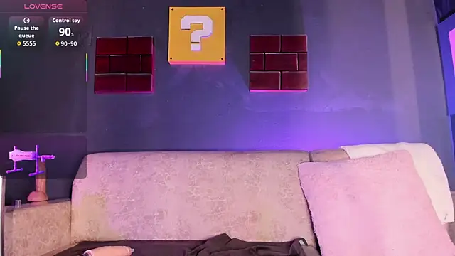 Zoe Ruiiz online show from 12.17.25