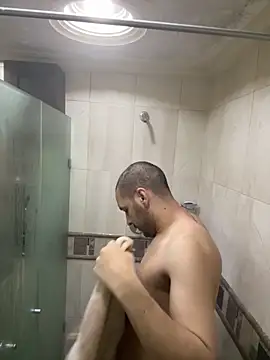 Snapshot of __Damian___ chatting on 10.18.25   Damian    online show from 10.18.25