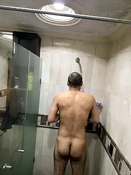 Snapshot of __Damian___ chatting on 10.19.25   Damian    online show from 10.19.25