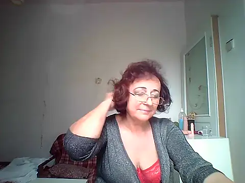 Julia54391 online show from 10.06.25