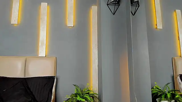 Snapshot of VenusBlazer chatting on 09.20.25 VenusBlazer online show from 09.20.25