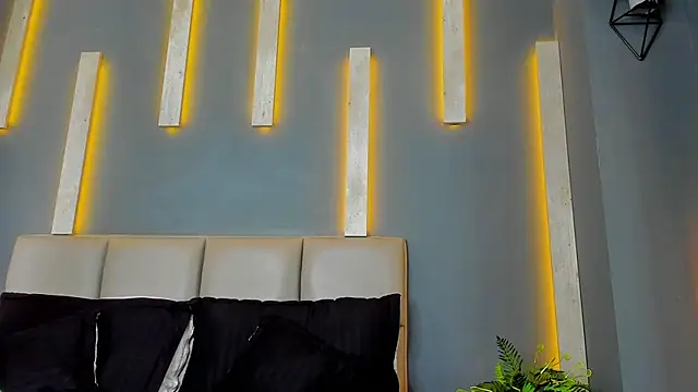 Snapshot of VenusBlazer chatting on 09.21.25 VenusBlazer online show from 09.21.25