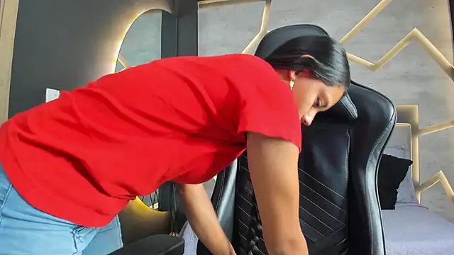 Snapshot of VenusBlazer chatting on 10.16.25 VenusBlazer online show from 10.16.25