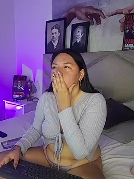 BellaRoux1 online show from 10.23.25