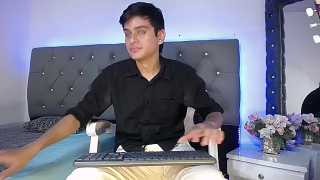 Charlie Cock  online show from 09.19.25