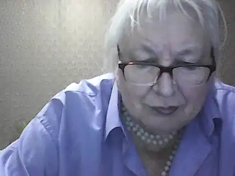 Snapshot of Alexia64231 chatting on 09.10.25 Alexia64231 online show from 09.10.25