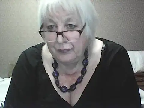 Snapshot of Alexia64231 chatting on 09.10.25 Alexia64231 online show from 09.10.25