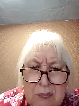 Alexia64231 online show from 11.28.25