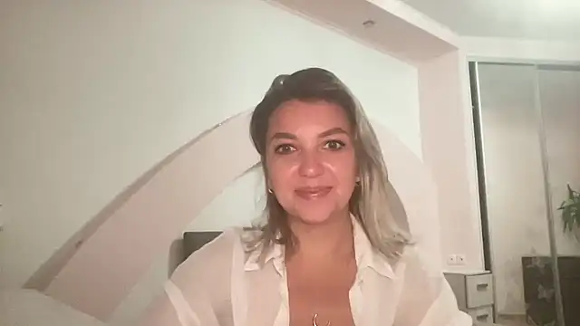 Snapshot of Beautysoul_ chatting on 09.22.25 Beautysoul online show from 09.22.25