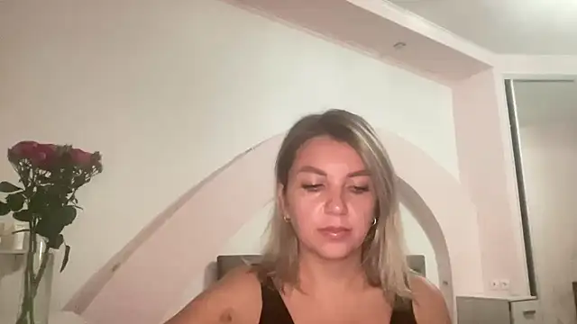 Snapshot of Beautysoul_ chatting on 09.24.25 Beautysoul online show from 09.24.25