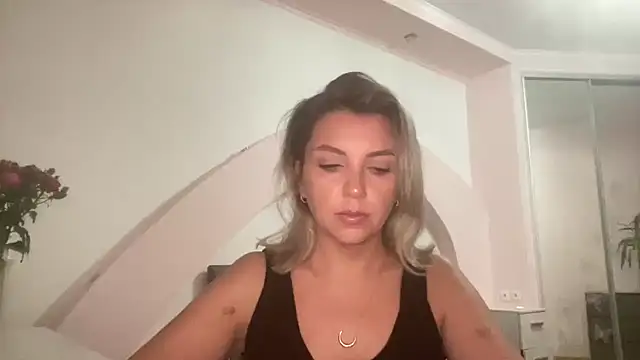 Snapshot of Beautysoul_ chatting on 09.27.25 Beautysoul online show from 09.27.25