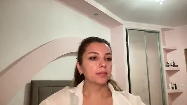 Snapshot of Beautysoul_ chatting on 10.24.25 Beautysoul online show from 10.24.25