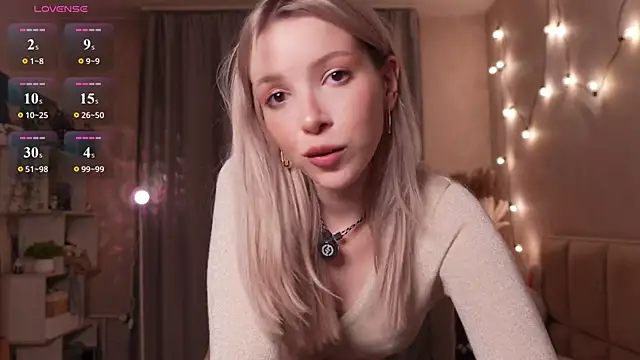 Snapshot of peachii_meow chatting on 07.04.26 peachii meow online show from 07.04.26