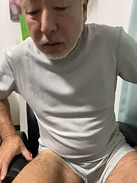 gholly2007 online show from 09.14.25