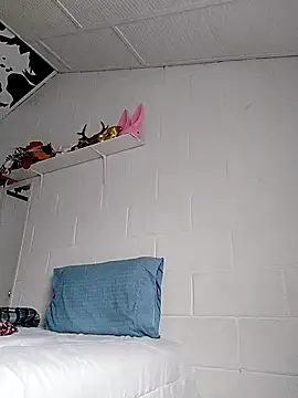 Snapshot of oxxy_jean chatting on 02.23.26 oxxy jean online show from 02.23.26