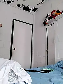 Snapshot of oxxy_jean chatting on 02.25.26 oxxy jean online show from 02.25.26