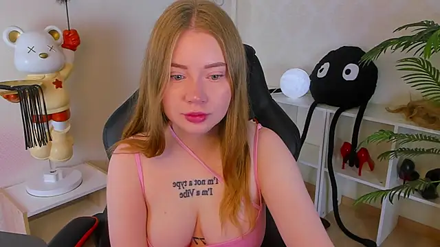 Lillie Berry online show from 10.19.25