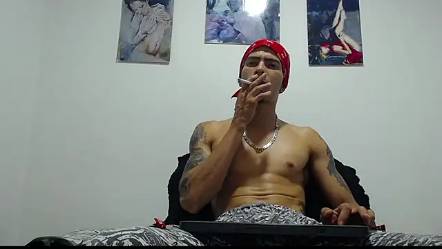 Snapshot of Daniel_laverde chatting on 10.21.25 Daniel laverde online show from 10.21.25