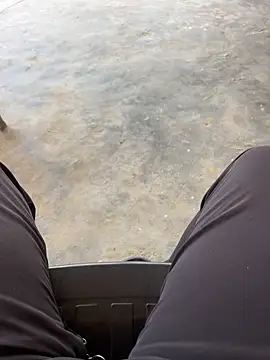 Snapshot of jucydick010887 chatting on 11.13.25 jucydick010887 online show from 11.13.25