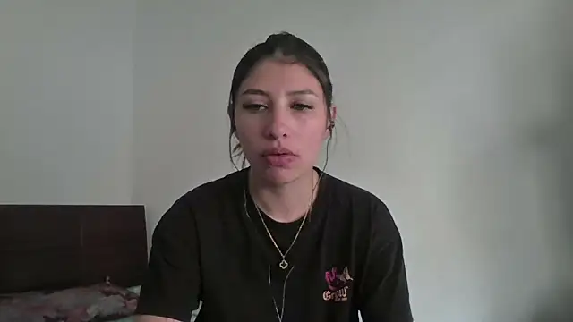 Snapshot of AriaBliss- chatting on 09.29.25 AriaBliss- online show from 09.29.25