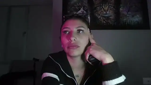 Snapshot of AriaBliss- chatting on 10.10.25 AriaBliss- online show from 10.10.25