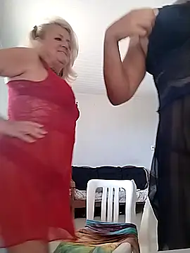 Snapshot of Bellapotencia1985 chatting on 02.24.26 Bellapotencia1985 online show from 02.24.26