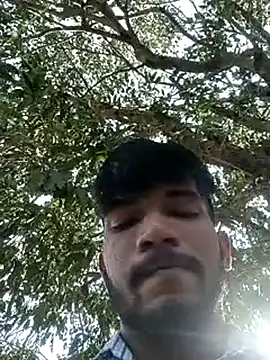 Snapshot of sanu_local chatting on 11.04.25 sanu local online show from 11.04.25