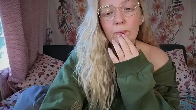 Daisyxoxo  online show from 09.25.25