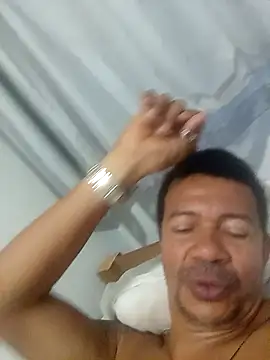 Snapshot of moreno25centimetro chatting on 04.06.26 moreno25centimetro online show from 04.06.26