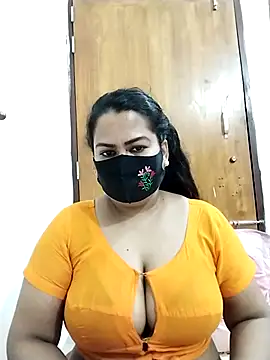 Snapshot of Anamika-38 chatting on 10.18.25 Anamika-38 online show from 10.18.25