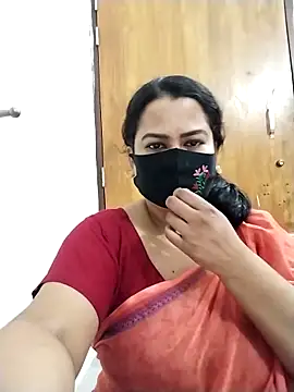 Snapshot of Anamika-38 chatting on 10.31.25 Anamika-38 online show from 10.31.25